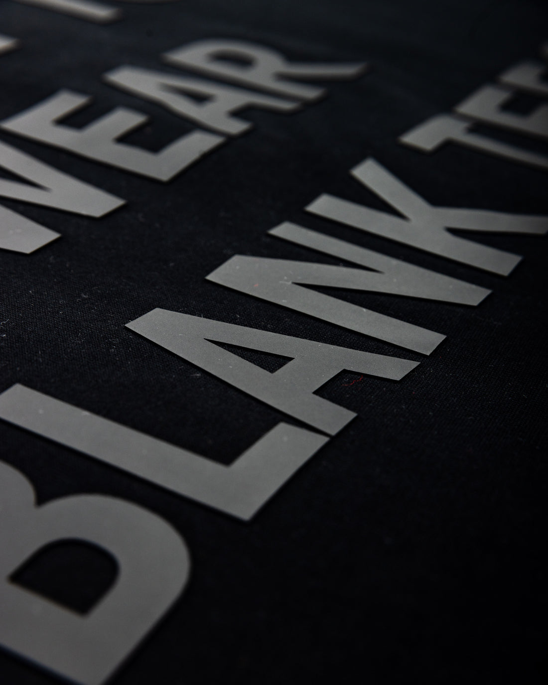 AIN'T SO BLANK TEE ( BLACK )