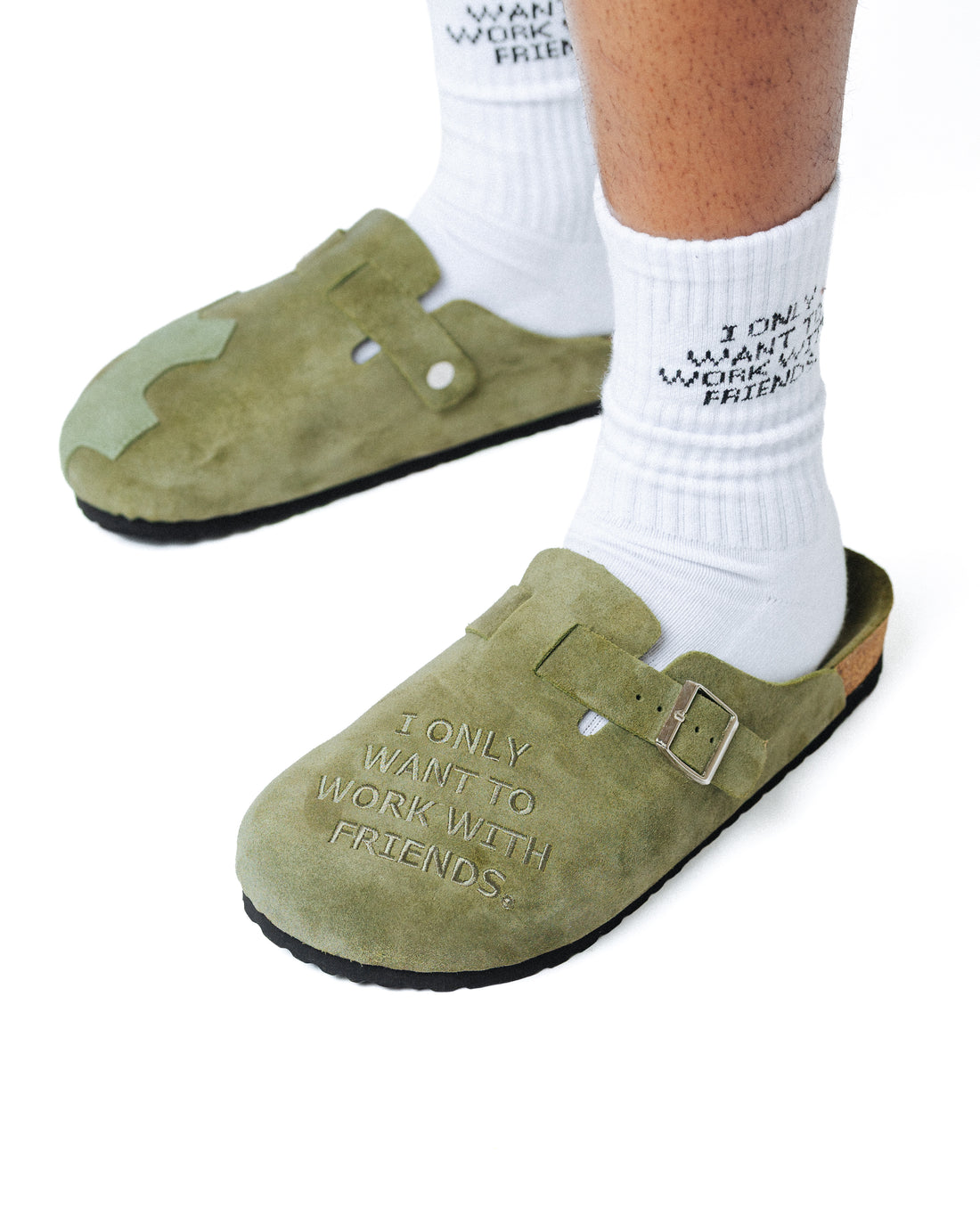 ENGINEERED SUEDE CLOG (OLIVE)