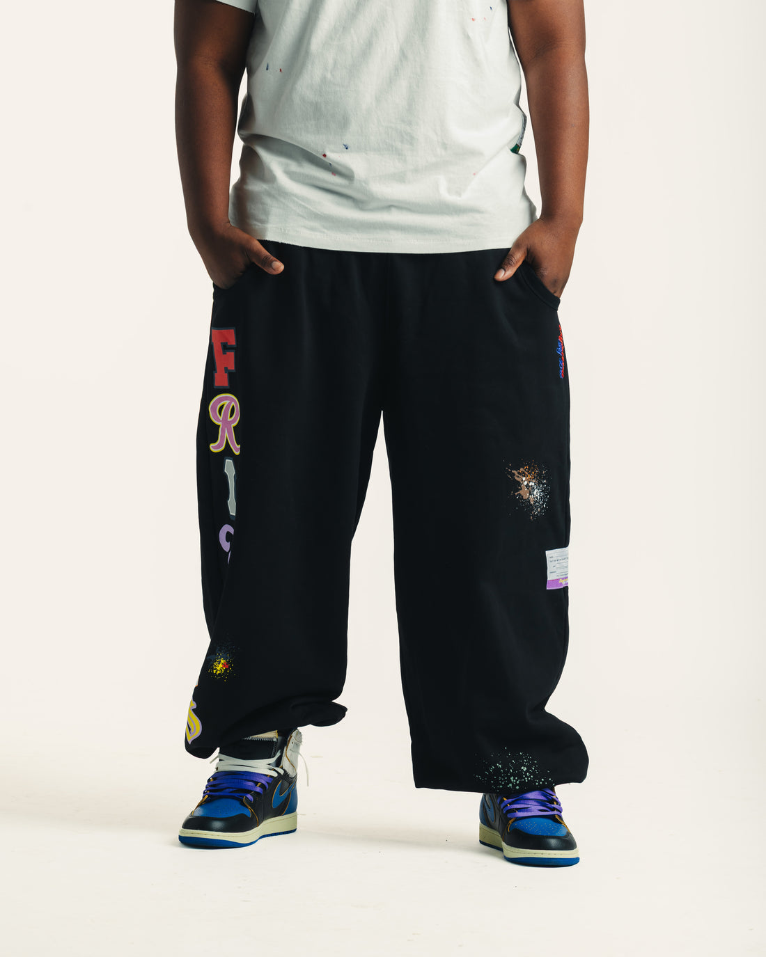 Friends Sweats in black, front fit on model