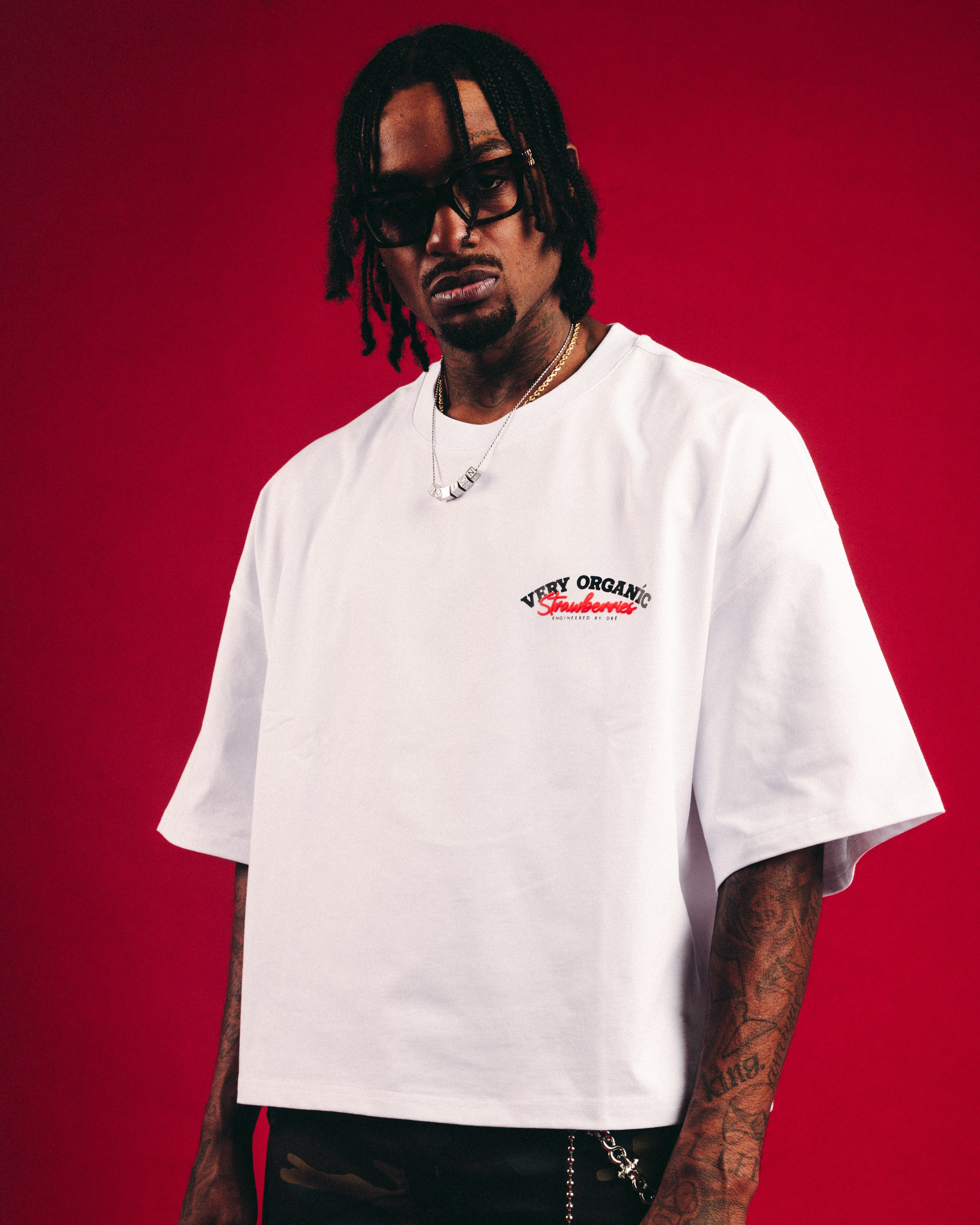 VeryOrganíc Strawberry Tee ( White )