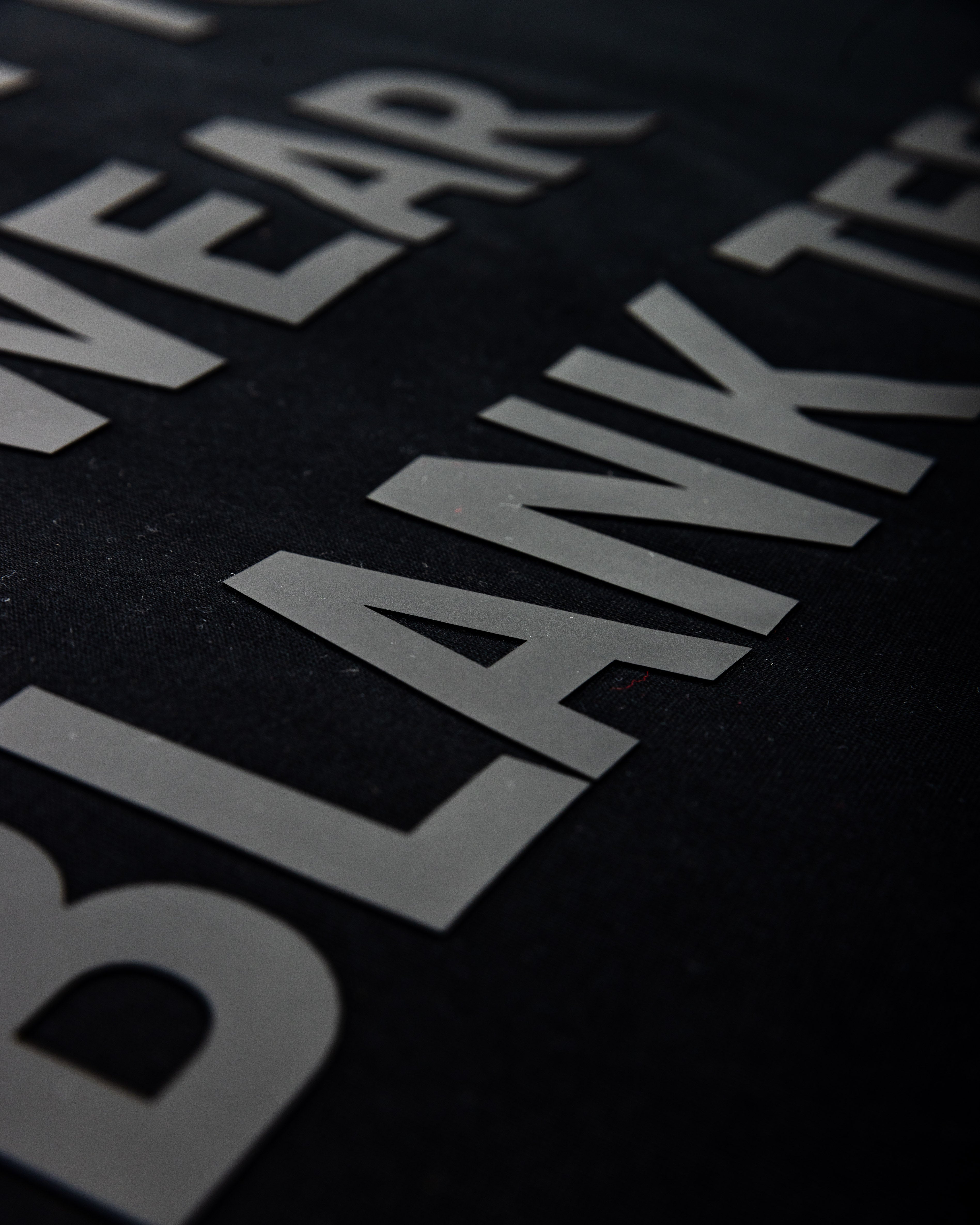 AIN'T SO BLANK TEE ( BLACK )