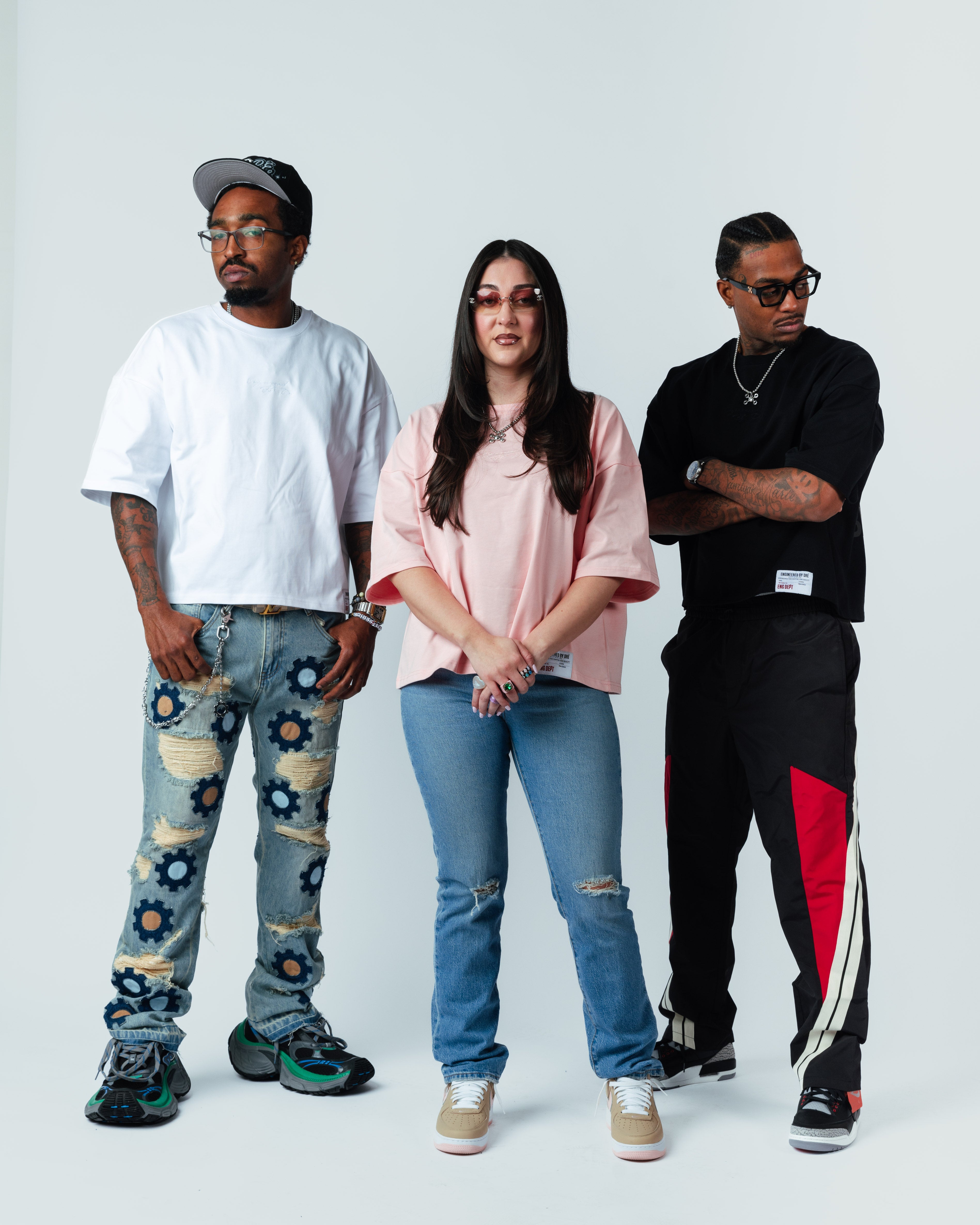 AIN'T SO BLANK TEE ( BLACK )